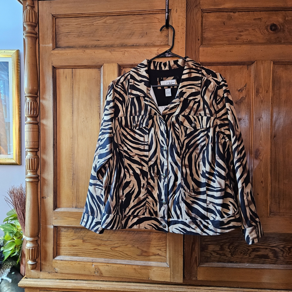 Lucy & Laurel Zebra Print Jacket - Black and Tan. Jean Jacket Style.